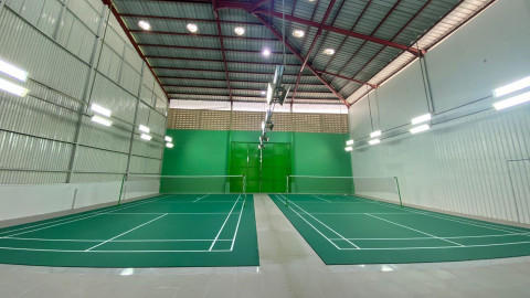 Versus Badminton Kamal